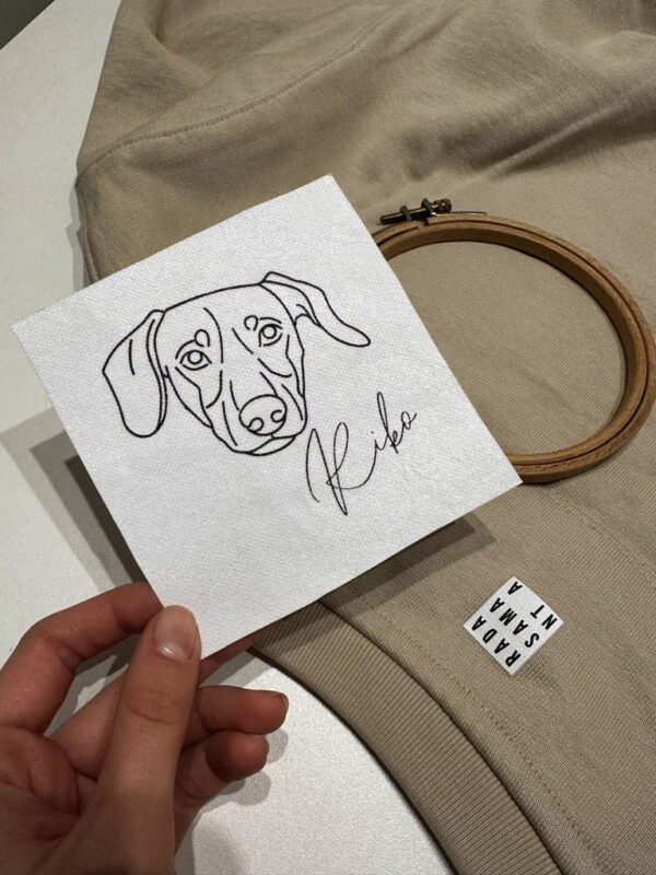 A5872D85-2BA5-414B-9449-51566A11CBCC_1_105_c (1) Personalizēts džemperis ar tava dzīvnieka kontūrizšuvumu